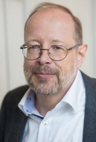 Dr. Stefan Martens